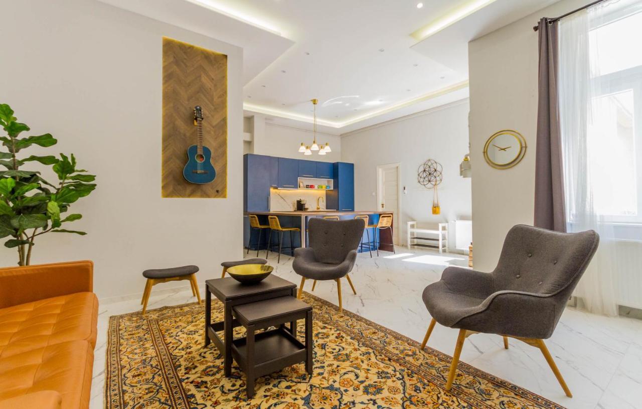 Bengt Apartment Kiraly Str. — Photos 2
